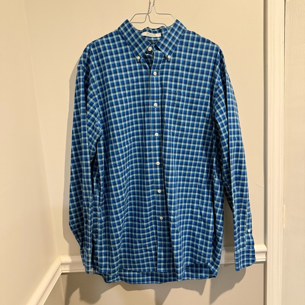 L.L. Bean Men Size L-REG Blue Wrinkle Free Button Up Long Sleeves Shirt